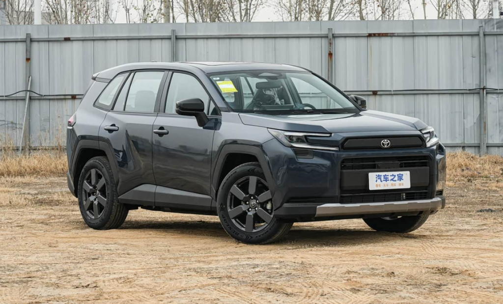 Toyota RAV4 фото 3