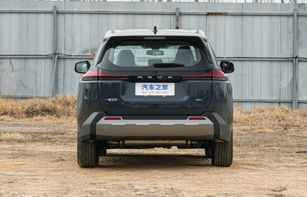 Toyota RAV4 фото 6